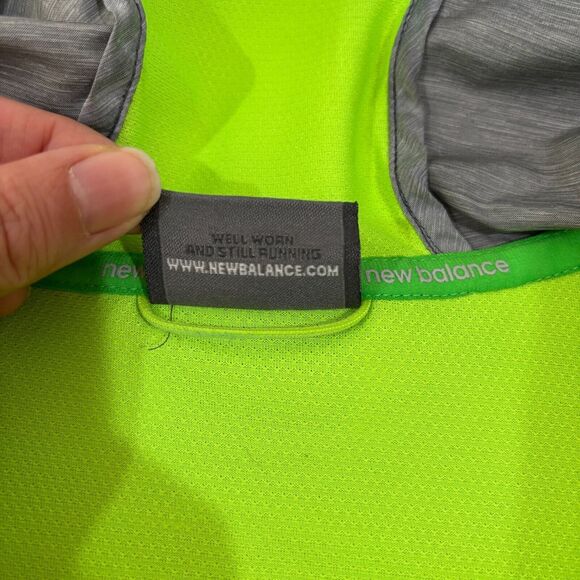 New Balance Neon Green Wind Jacket Men L Running Packable High Visibility Hooded - Picture 9 of 13